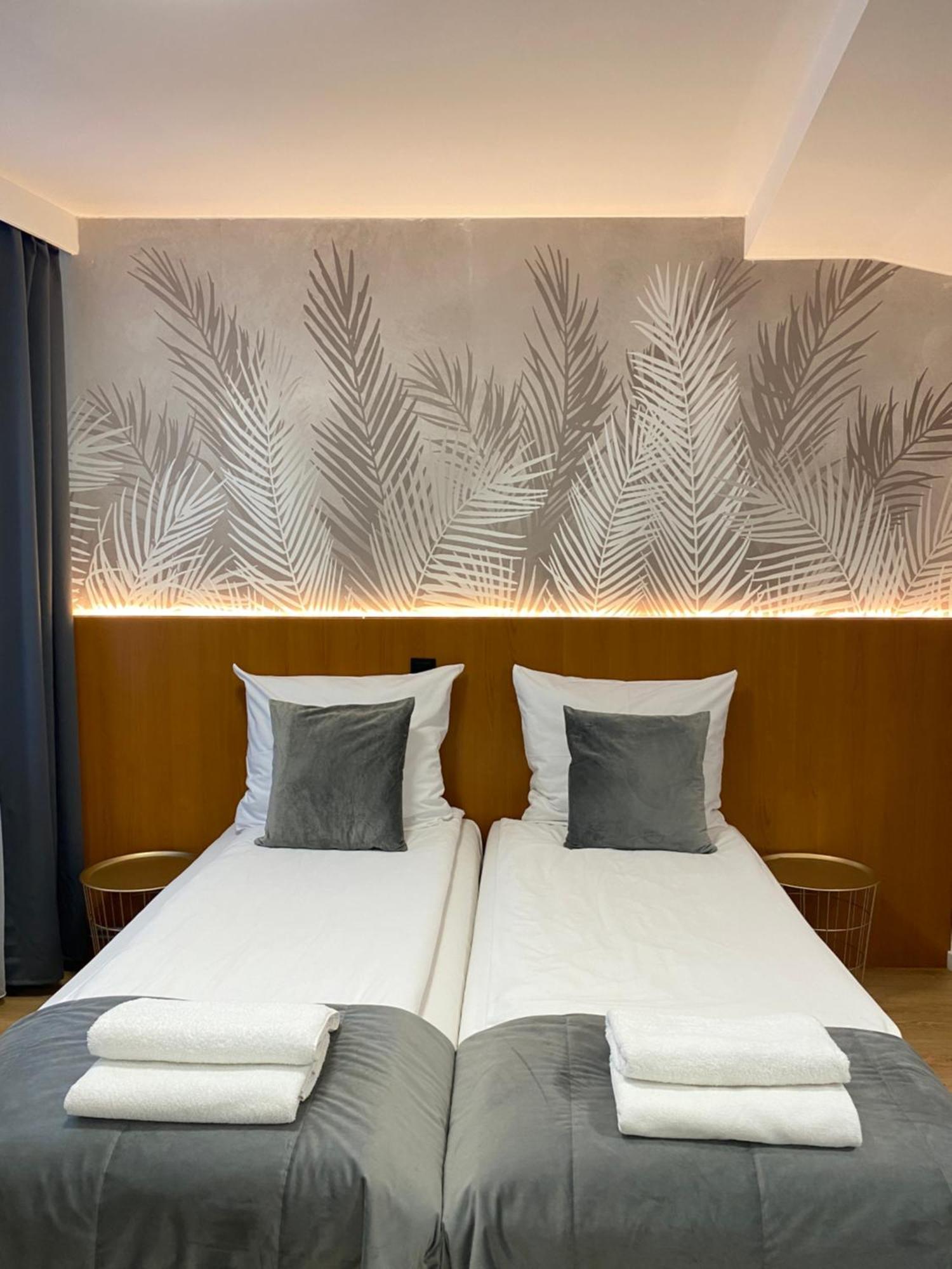 Cube House Aparthotel Krakow Bagian luar foto