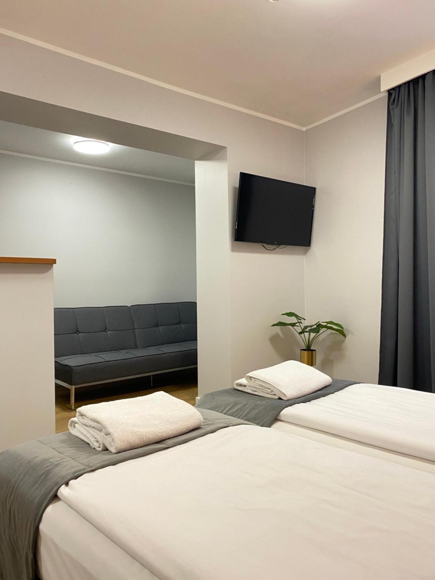 Cube House Aparthotel Krakow Bagian luar foto